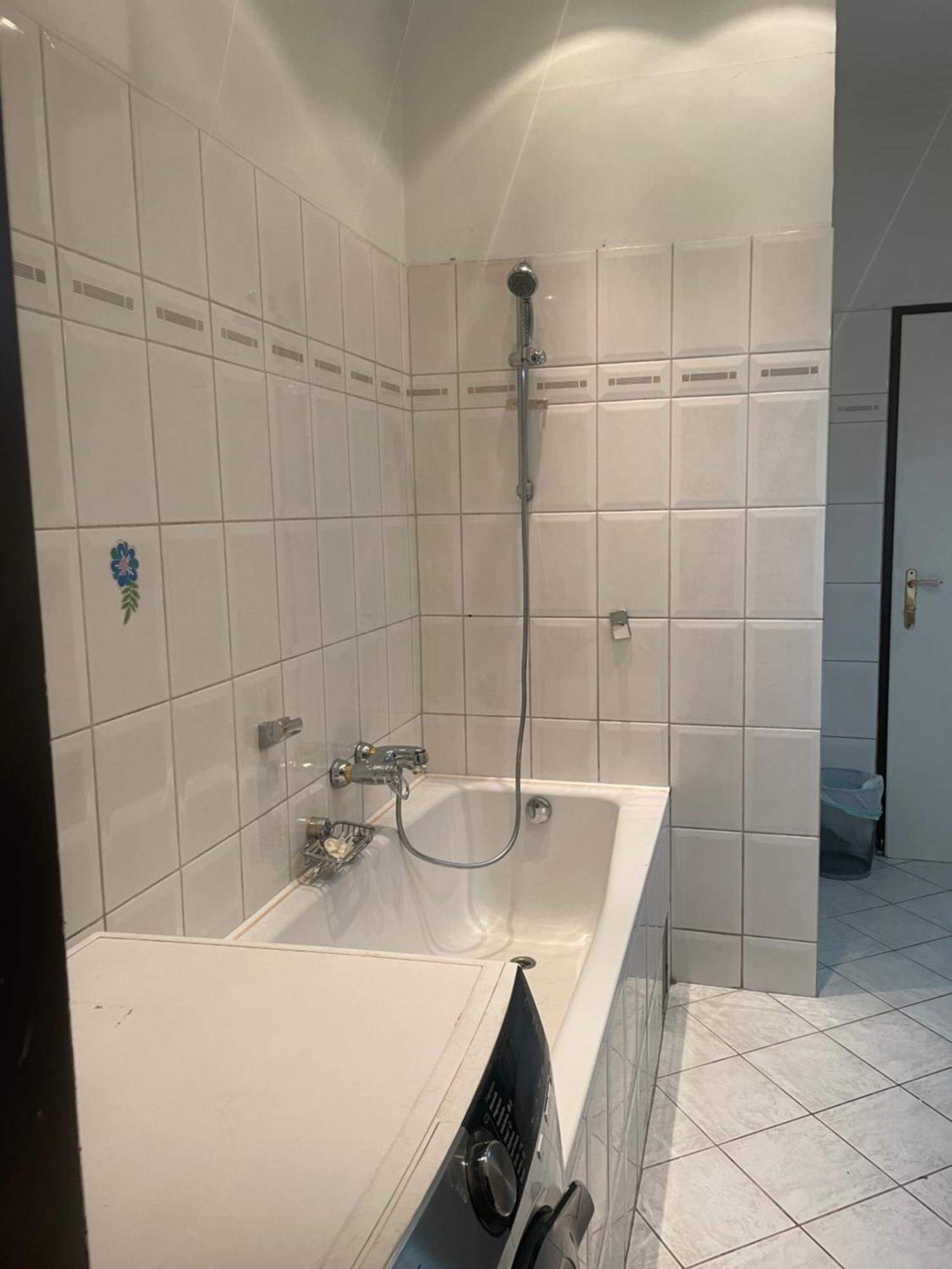 U6 Schoepfwerk Home Вена Экстерьер фото