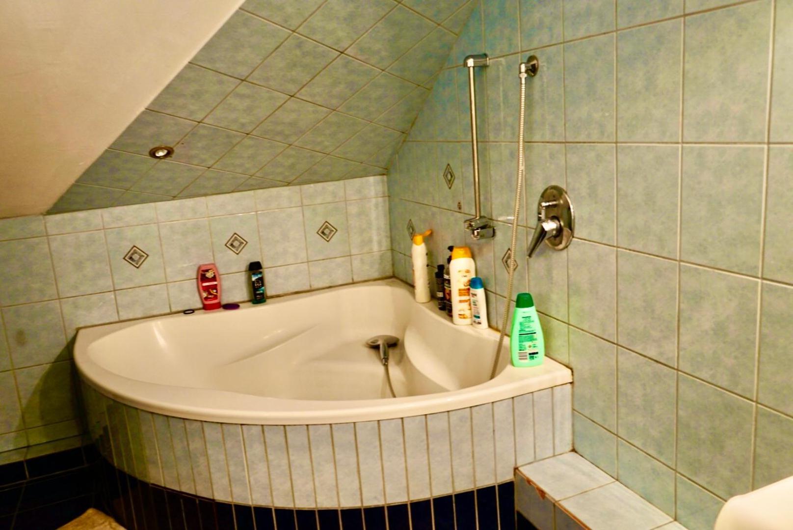 U6 Schoepfwerk Home Вена Экстерьер фото